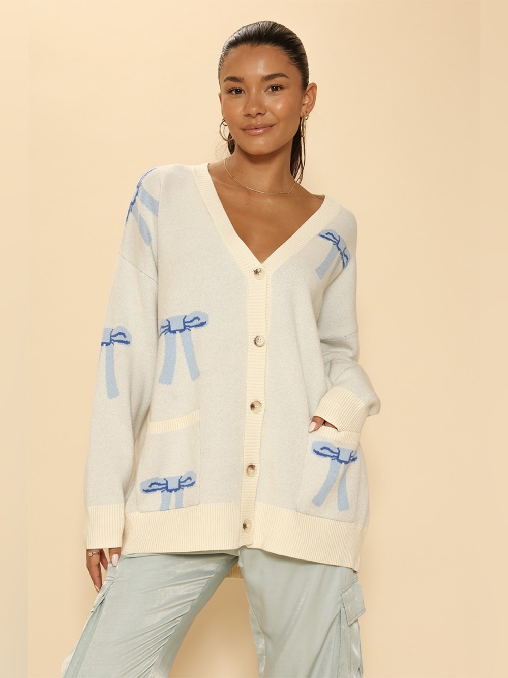 Miss Sparkling All Over Bow Oversized Knit Cardigan Size L in Blue - Picture 4 of 5